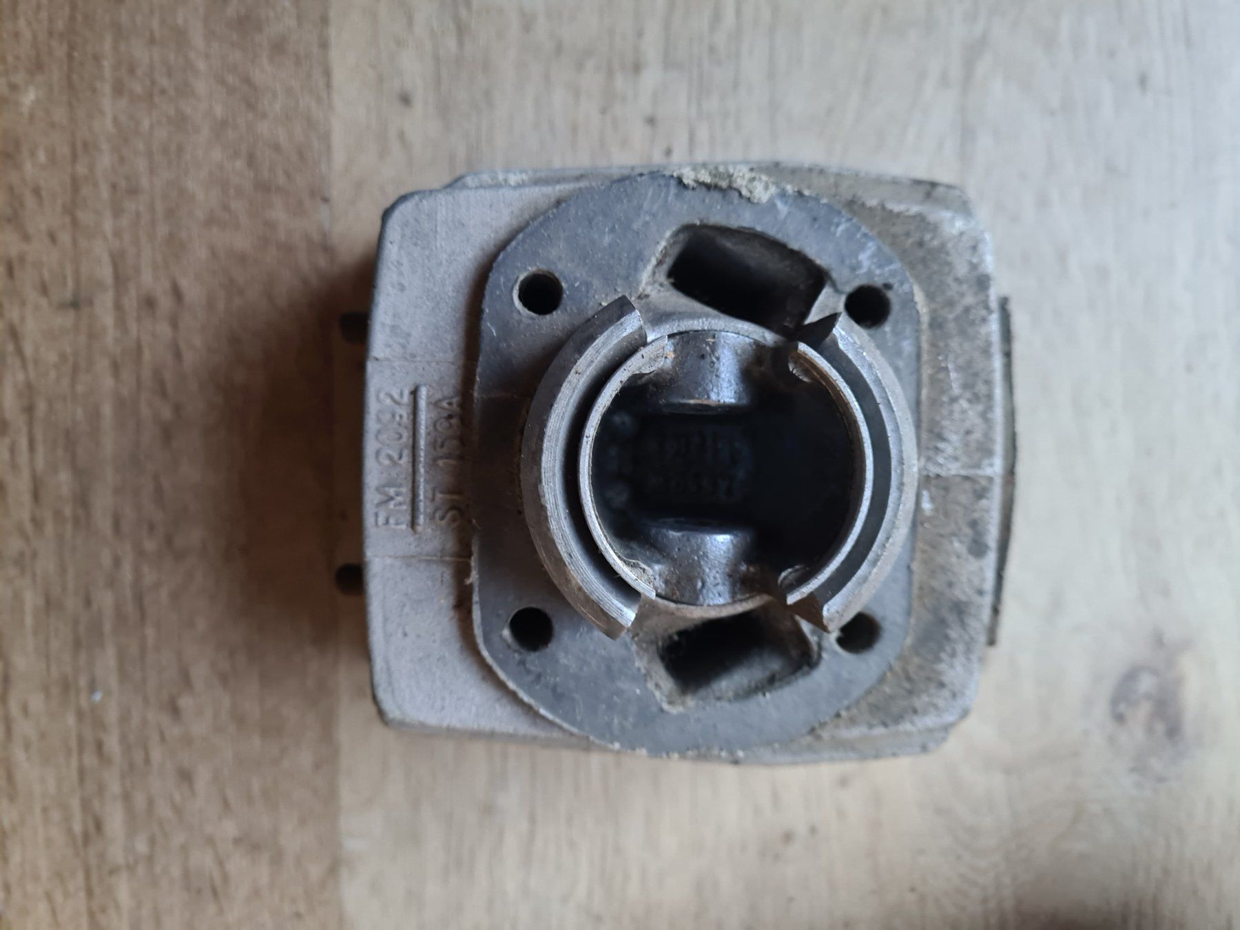 Malaguti Ciclomotori: Zylinder FM 2092 – Difettoso da frümsen venduto da Sailem