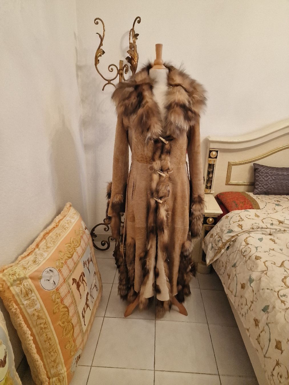 Cappotti: Roberta Scapra Lammfell Mantel. Gr.40 – Usato da Oberglatt ZH venduto da Alischa1