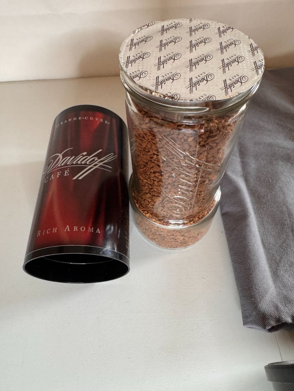 Davidoff Humidor per sigari: Davidoff Café Set - 4x Dose & Schürze - 90er/2000er – Usato da Büren SO venduto da Handelsvermittlung 3