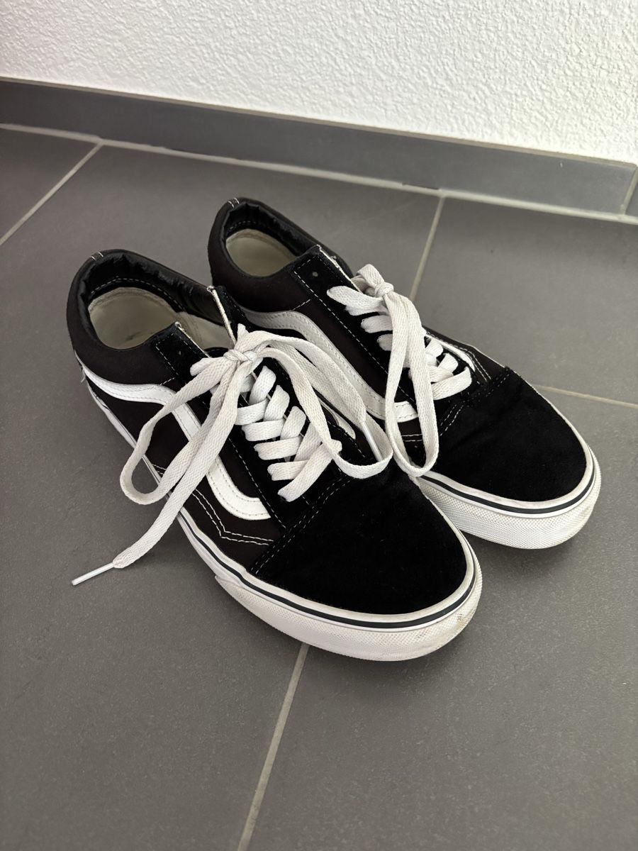 Vans Chaussures femmes: Vans Old School – D'occasion à Alchenflüh par flower_xx 1