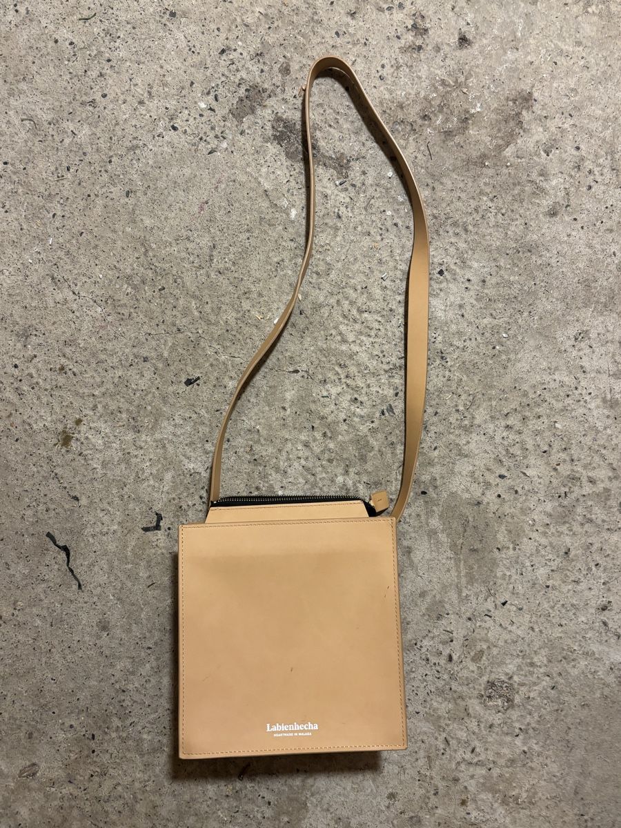 Borse da donna: Sac à main Labienhecha cuir beige occasion – Usato da Vevey venduto da lau_c6mw 1