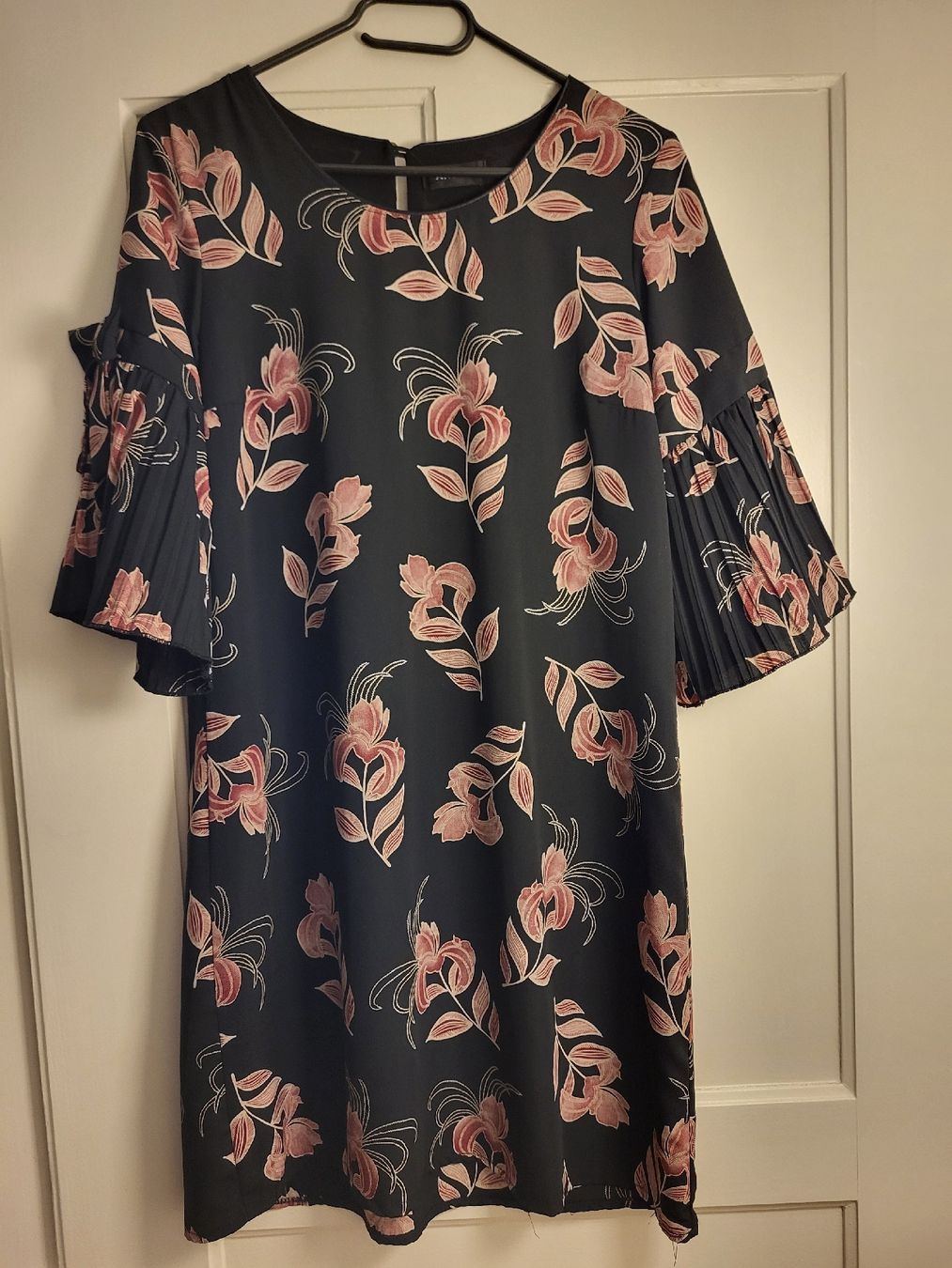 Vestiti: Anouk Kleid Blumenmuster Gr. 38/40 – Usato da St.Gallen venduto da Einstein87