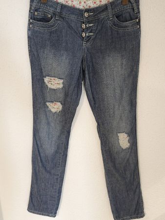 Rainbow Jeans Gr. 32 Damen Sommer Style mit Rissen