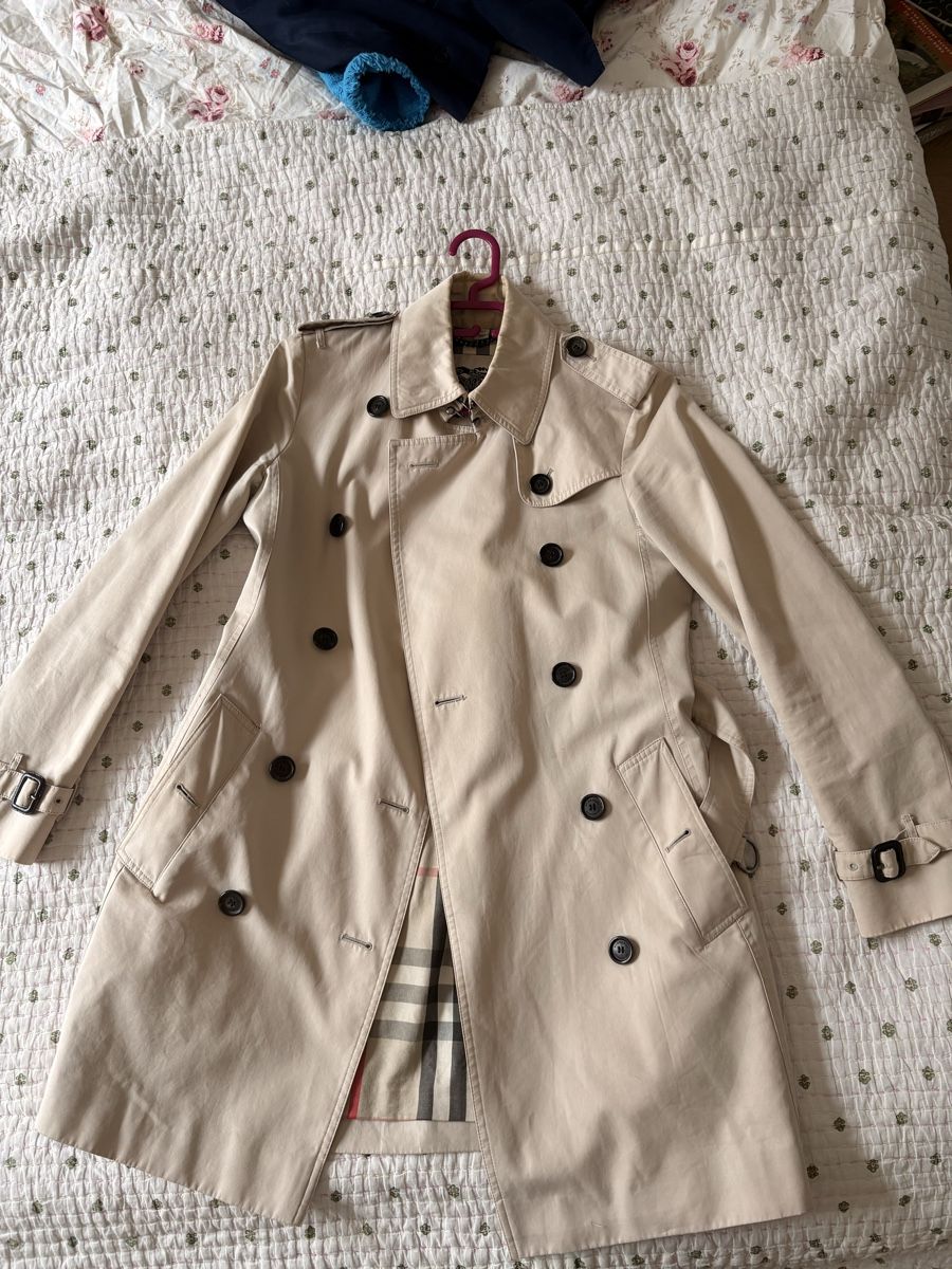 Burberry Manteaux: Burberry Trenchcoat – D'occasion à Zürich par Ahranna