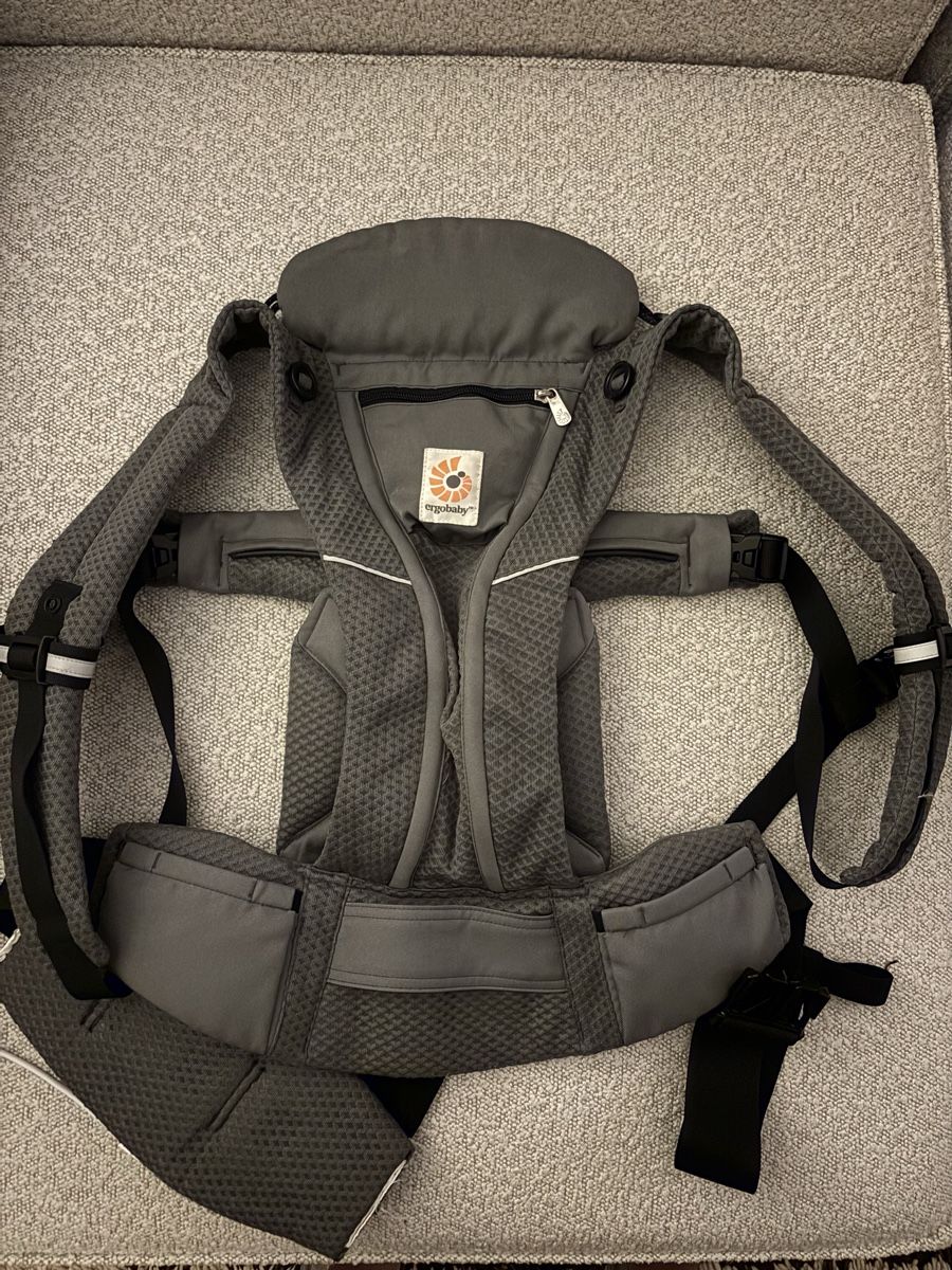 Ergo Baby Marsupi portabebè: Ergobaby 360 Babytrage grau – Usato da Bern venduto da Liviasp