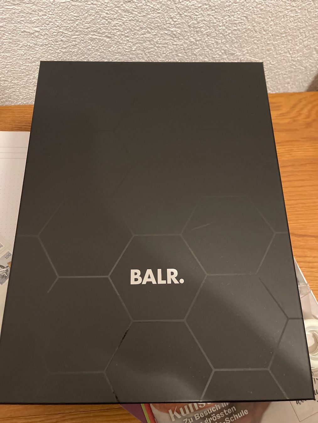 Pullover & Sweatshirts: Balr. Designer Fussball Pullover Grösse L mit Box – Gebraucht aus Nussbaumen AG von HelenaDavid1910 1