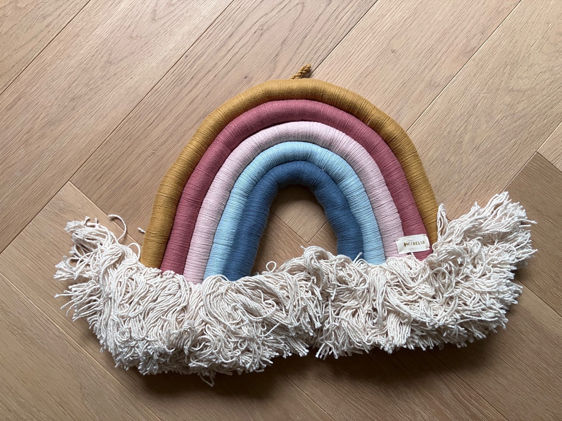 Tutte le decorazioni: Fabelab Regenbogen Makramee Wandbehang Kinderzimmerdeko – Usato da Frauenfeld venduto da andrea211