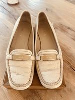 Prada Slipper aus Leder beige Grösse 37,5 getragener Zustand