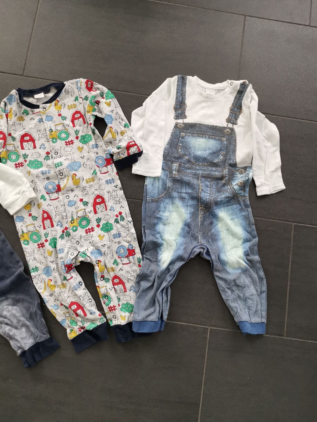 Pyjamas & Ähnliches: drei coole Pyjamas - Versand möglich – Gebraucht aus Matzendorf von hauli2 2