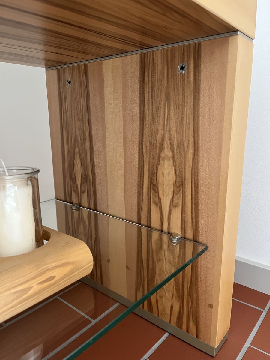 Mobili TV: TV SiDEBORD – Usato da Zürich venduto da B777-3 2