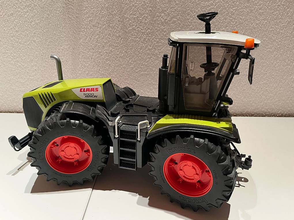 Giocattoli: Bruder Traktor  – Usato da Gross venduto da Rocks1 1