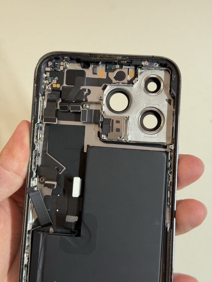 Apple Handys / Smartphones: Komplett iPhone 14 Pro Max  Gehäuse Pulled  – Gebraucht aus Chur von beverlyone 5
