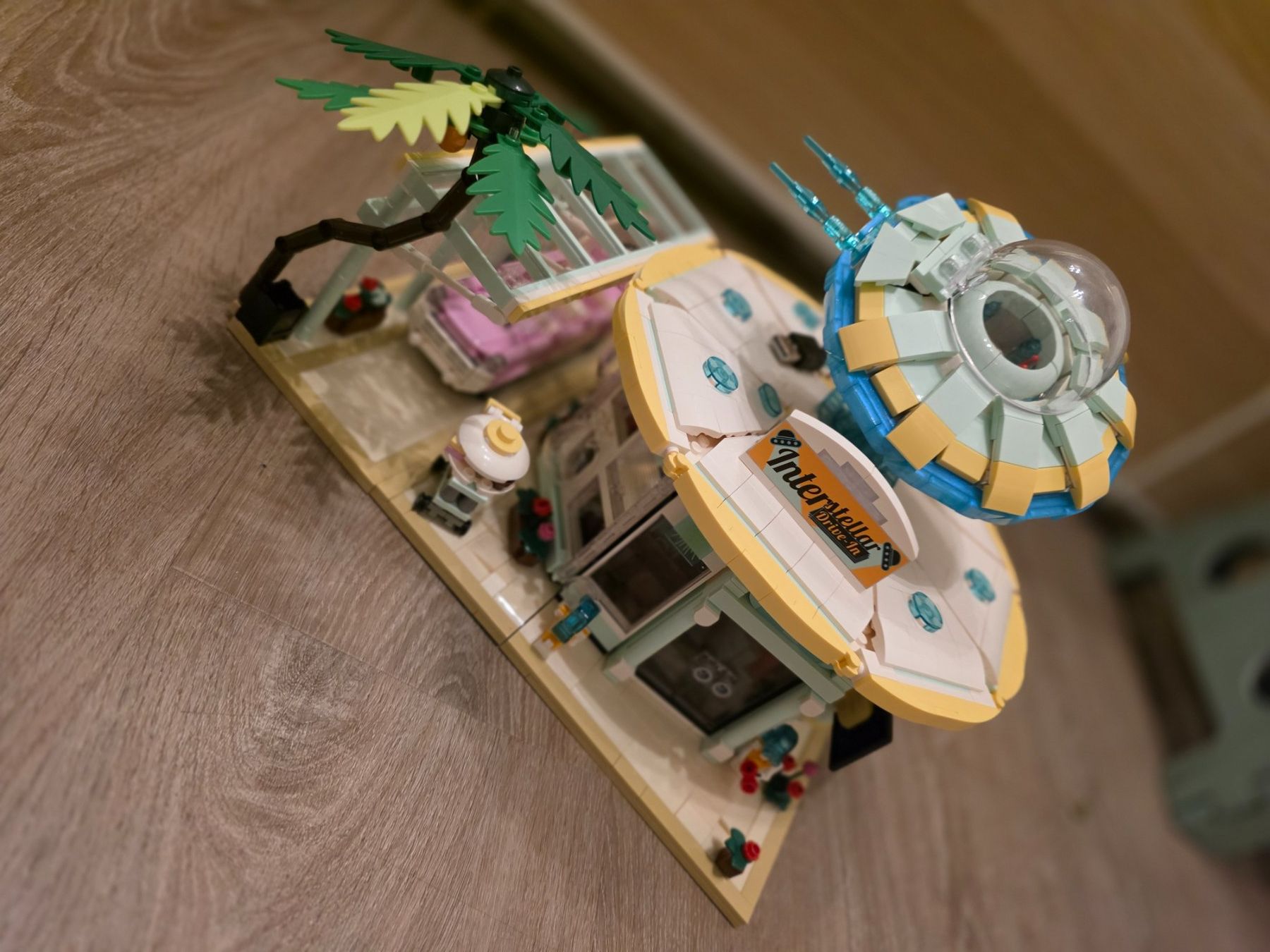 Funwhole Baukästen: Lumibricks Funwhole Interstellares Drive-In – Neu (gemäss Beschreibung) aus Rüti ZH von MikeMeyers 2