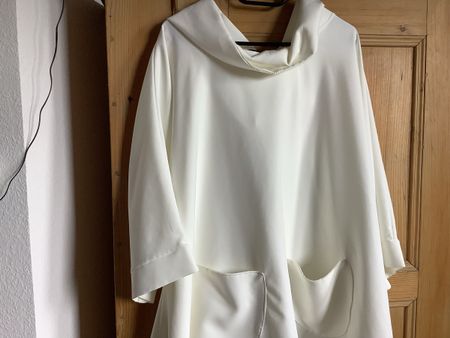 Schickes weisses Oberteil  XXL