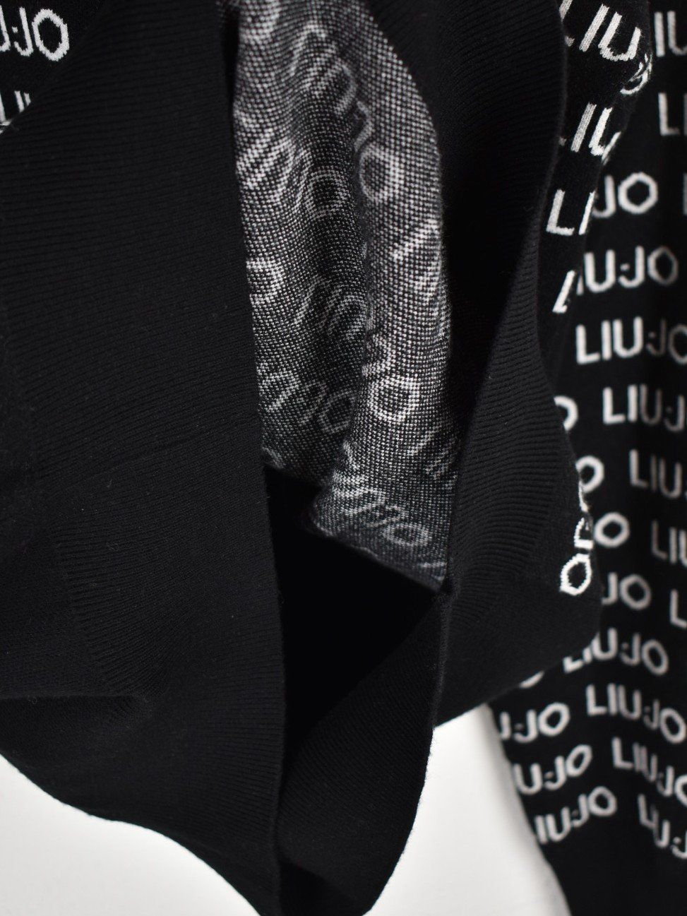 Liu Jo Pullover & Sweatshirts: Liu Jo Pullover Gr.38, 62% Viskose – Gebraucht aus Nürensdorf von 2ND_STORY 9