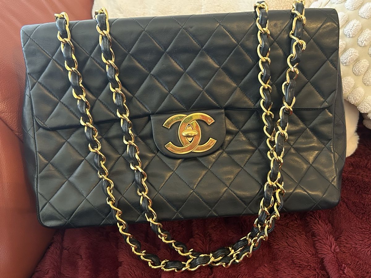 Chanel Taschen für Damen: Chanel Maxi Tasche – Gebraucht aus Basel von David_2019