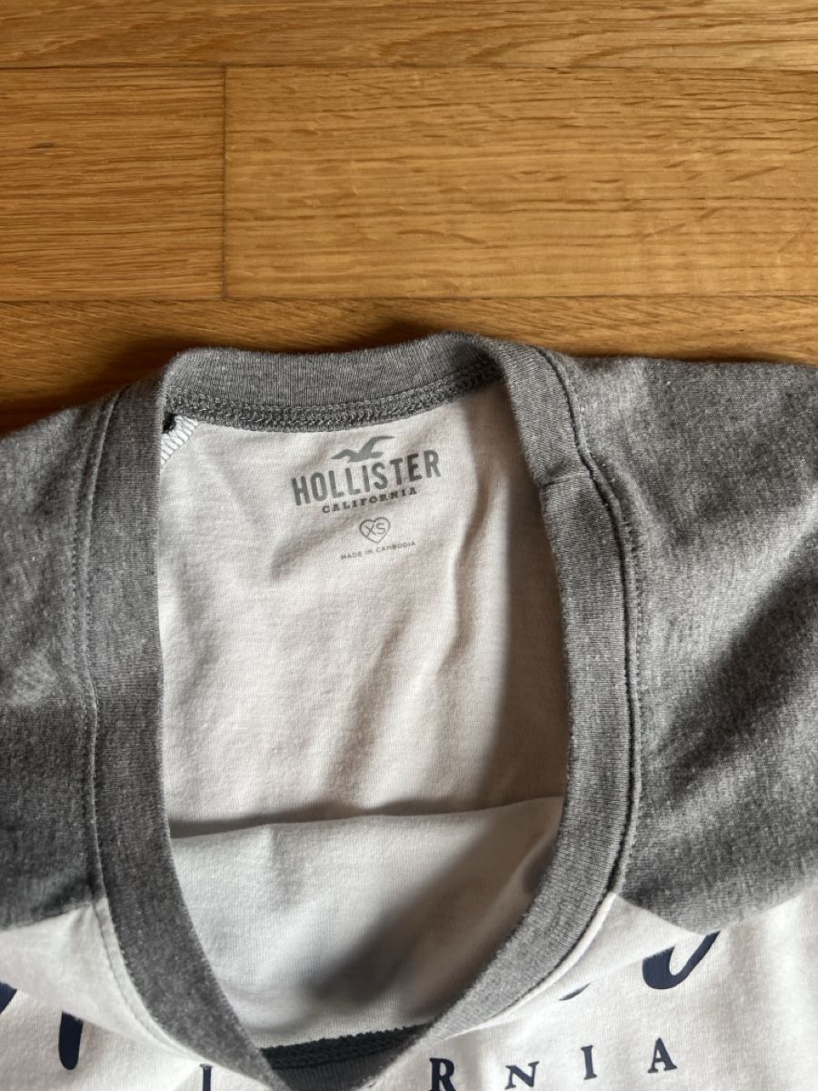 Hollister T-shirt: Hollister Shirt – Usato da Kriens venduto da fiona.law98 2