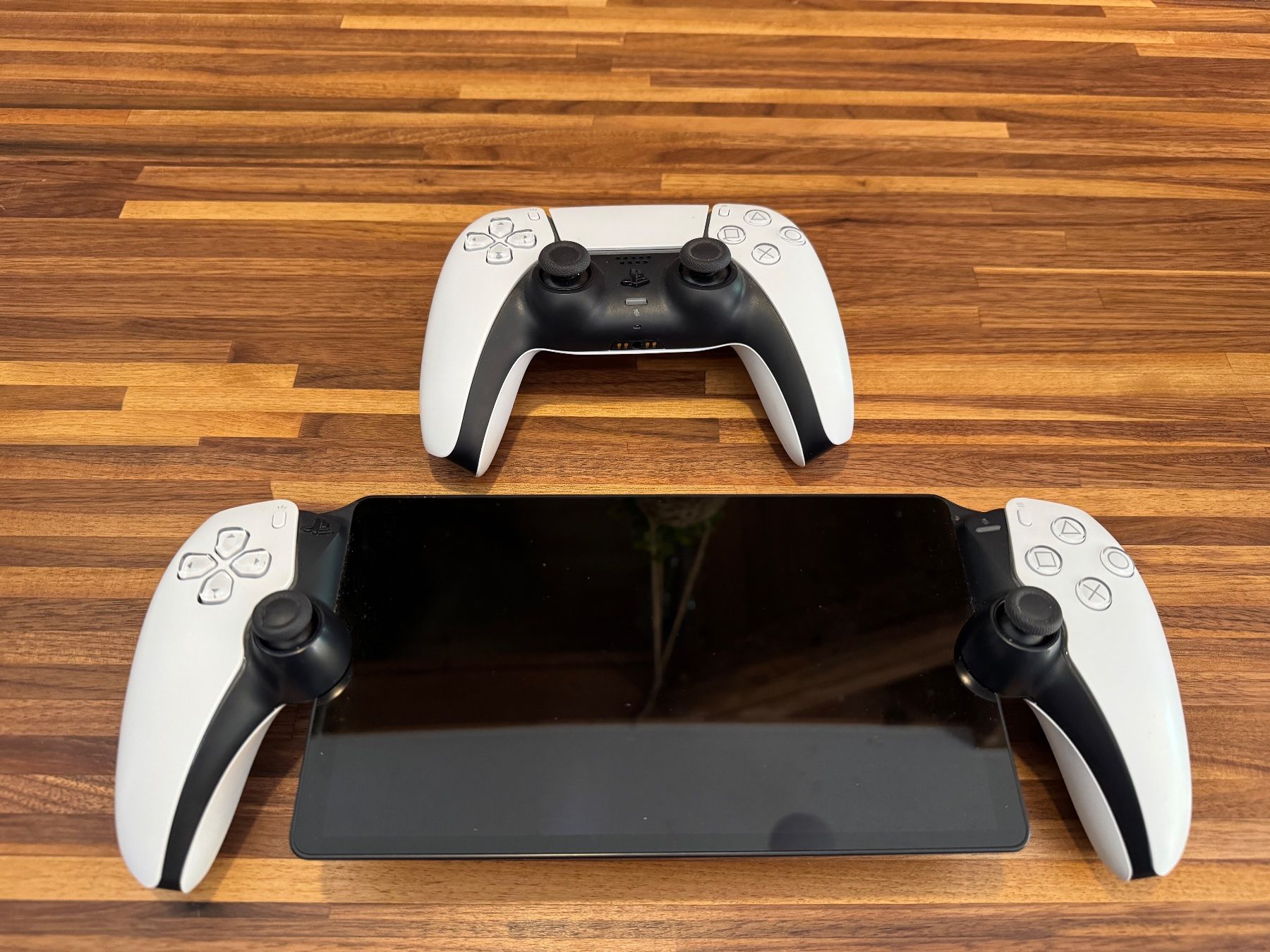 Sony Consoles: Mega Pack PS5 (Lecteur Disque) – D'occasion à Val-d'Illiez par Chris__123 1