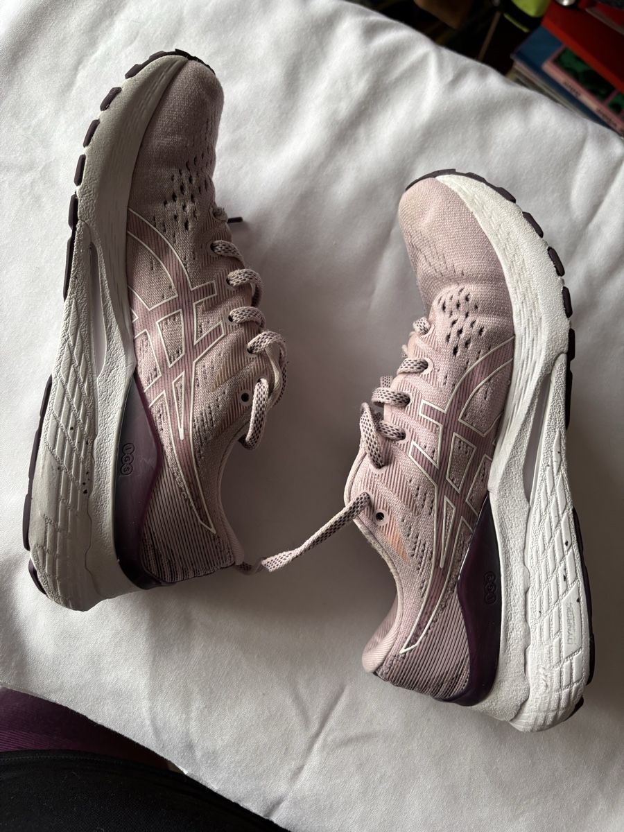 Asics Damenschuhe: Asics GelKamano 28 – Gebraucht aus Kesswil von Branca-01 8