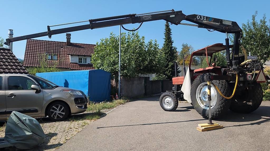 Veicoli commerciali: Massey Ferguson 135 SUP mit Ladekran – Usato da Hombrechtikon venduto da Stella8 2