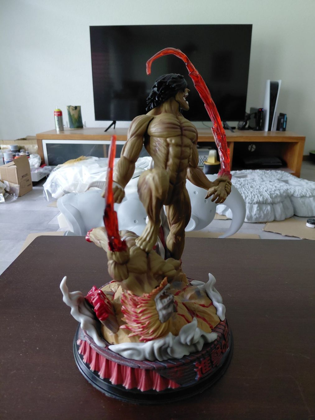 Statuette: Incroyable figurine - L'Attaque des Titans – Nuovo (secondo la descrizione) da YVERDON-LES-BAINS venduto da Tony-no 5