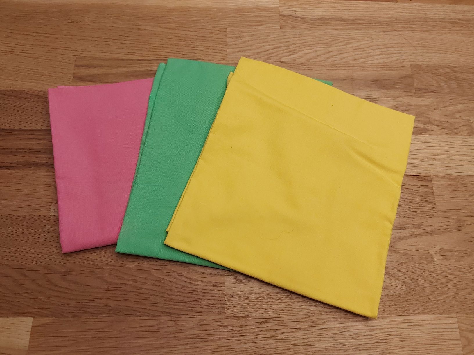 Tessuti: Stoff, Stoffpaket, 100% Baumwolle – Usato da Oberengstringen venduto da PaolaDe 2
