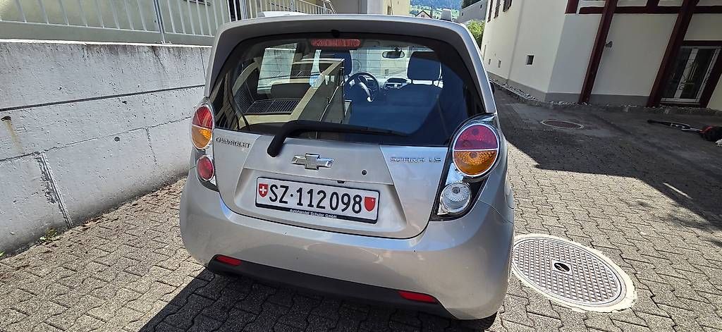 Autos: Chevrolet Spark 1.0 LS – D'occasion à Lachen SZ par pet_2h68 2