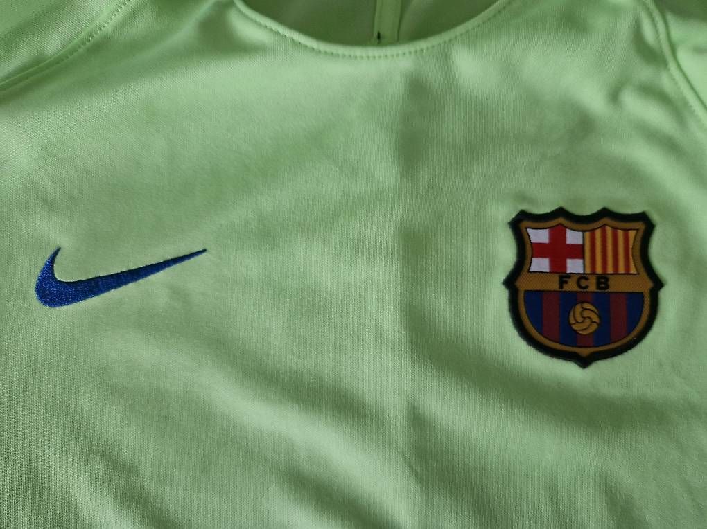 Nike Trainer, Turnhosen & -trikots: FC Barcelona - short et maillot originaux – Gebraucht aus Villars-sur-Glâne von Mark_988 3