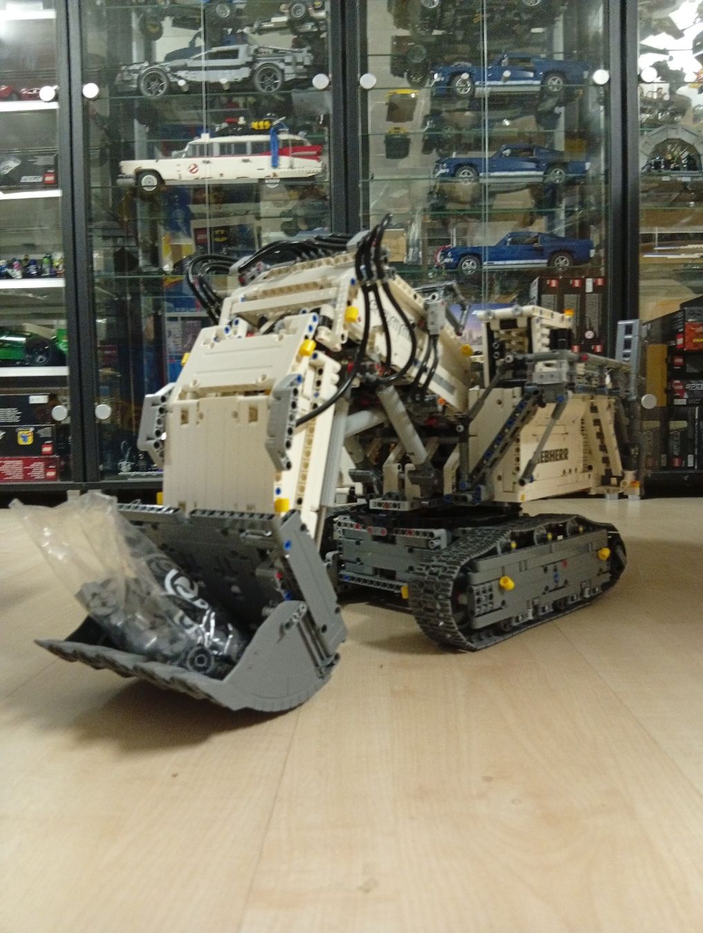 Lego Kit di costruzioni: Lego Technic 42100 Liebherr Bagger aufgebaut mit Anleitungen – Usato da Trun venduto da kawak1 1