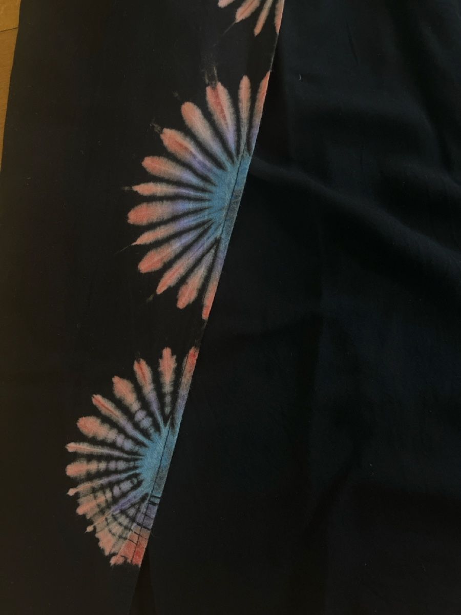 Hosen: Luftige Sommerhose, schwarz mit Batik, Grösse M – Gebraucht aus Bern von sosophie 3