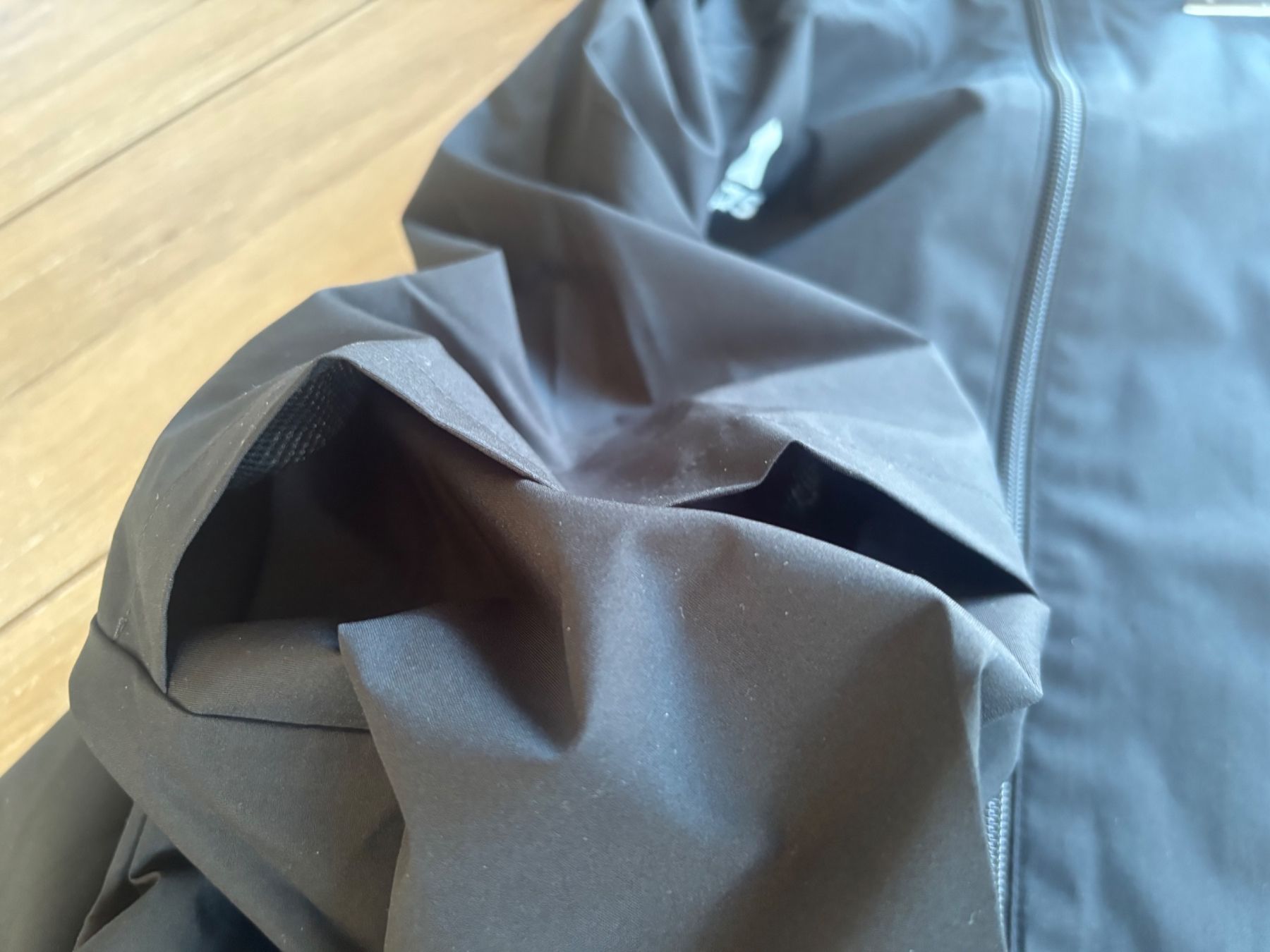 Adidas Giacche: 2XL_adidas raincoat NEW_LP 160 CHF – Nuovo e nell'imballaggio originale da Versegeres venduto da kista 6