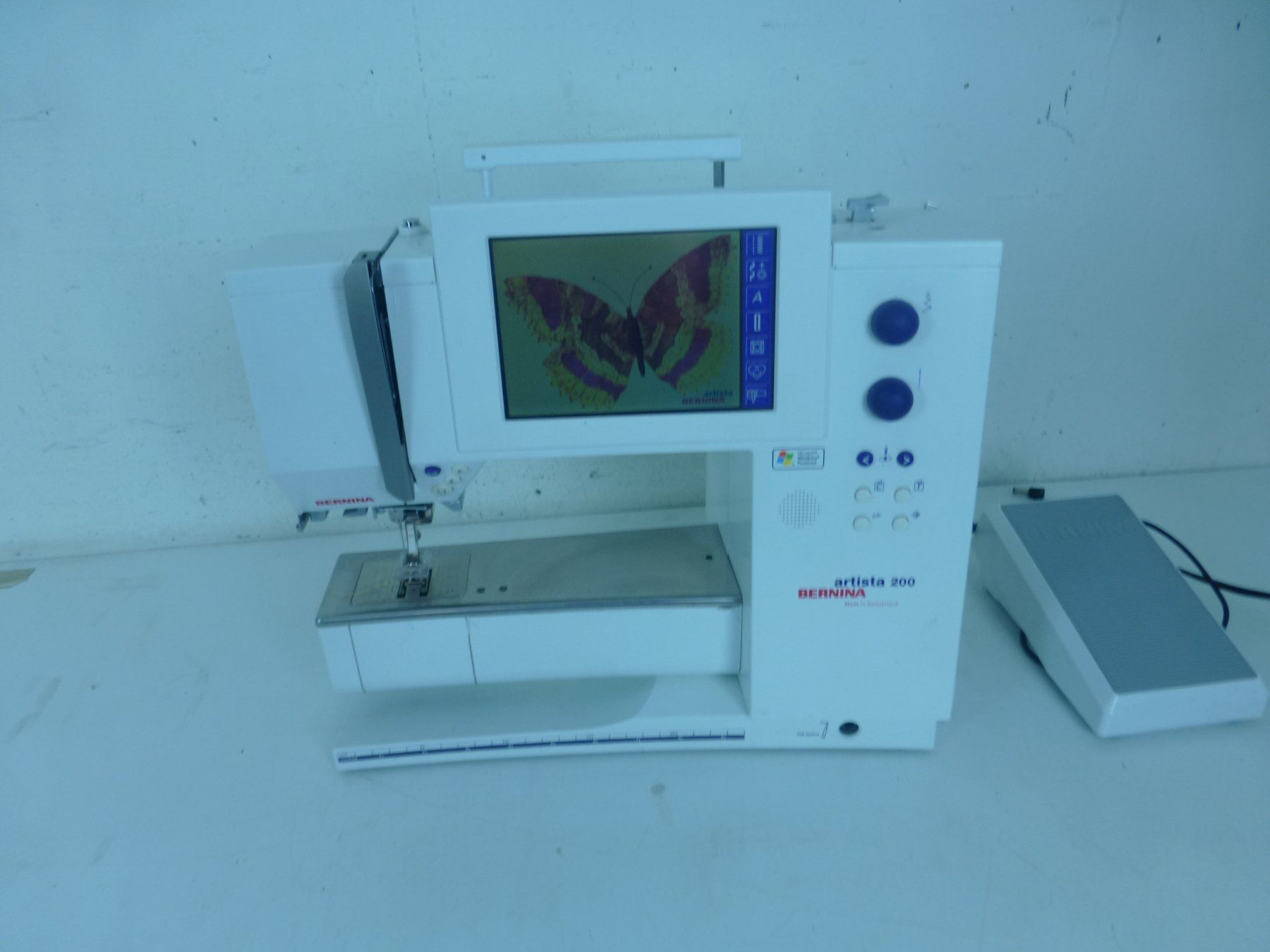Bernina Macchine da cucire: Bernina Artista 200 – Usato da Fahrweid venduto da ekv 2