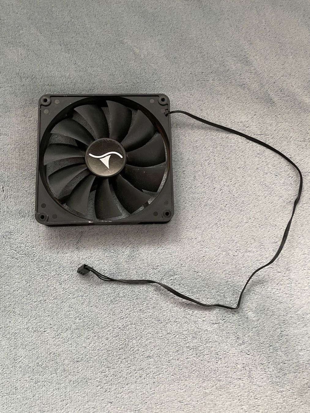 Ventilatori: PC Lüfter – Usato da MAGDEN venduto da GoldenEagle2020