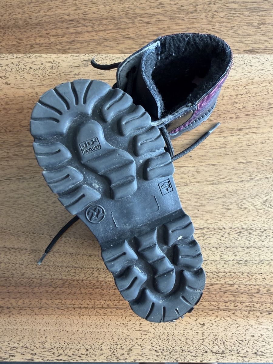 Schuhe für Mädchen: Gefütterte Boots Gr. 22  – Gebraucht aus Engelburg von Annis_Crew 2