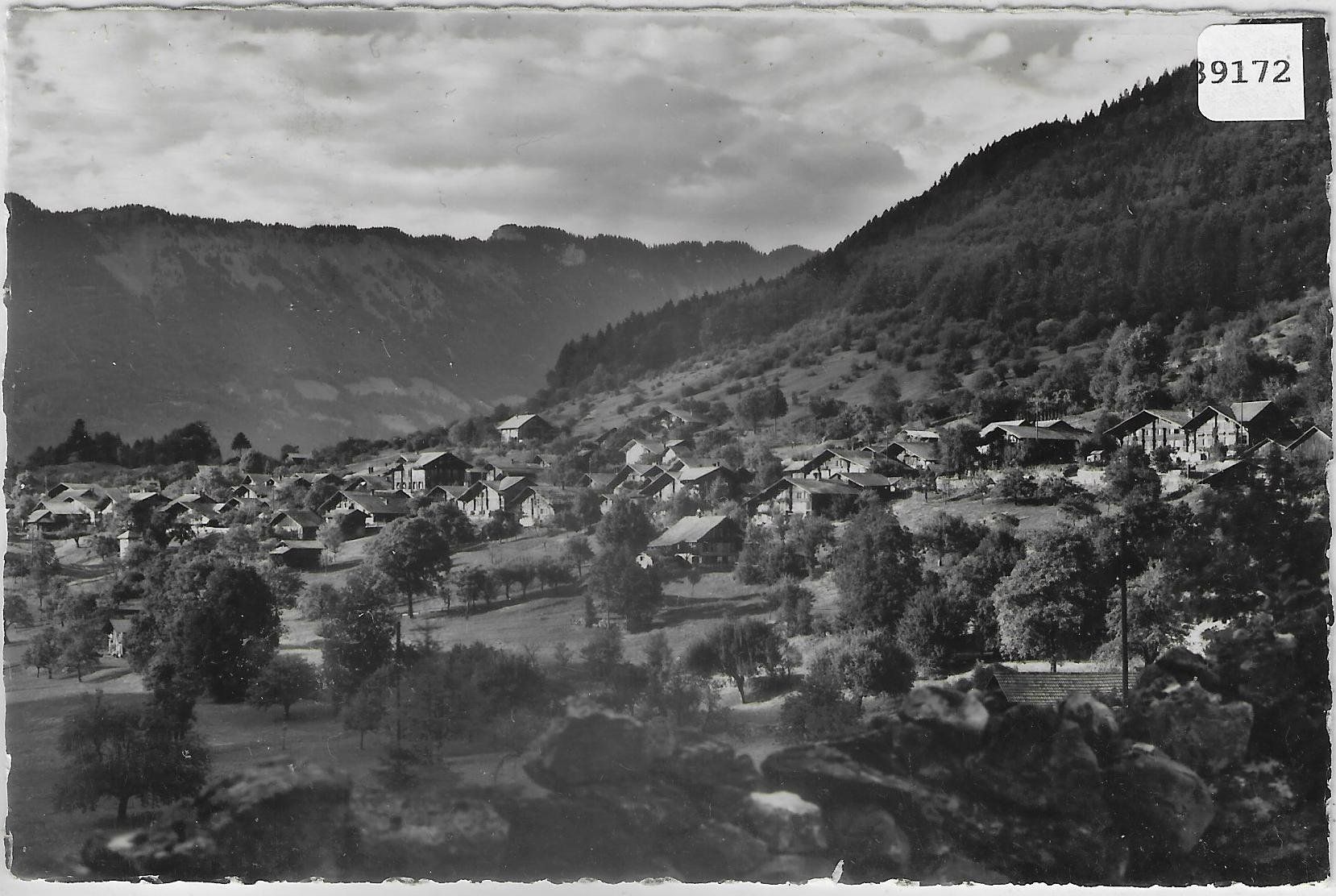 Cartoline postali: Gsteigwiler bei Interlaken - Dorfansicht – Usato da Ettingen venduto da Kartenplanet