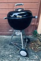 Wenig gebrauchter Weber Kugel-Holzkohlengrill mit Zubehör