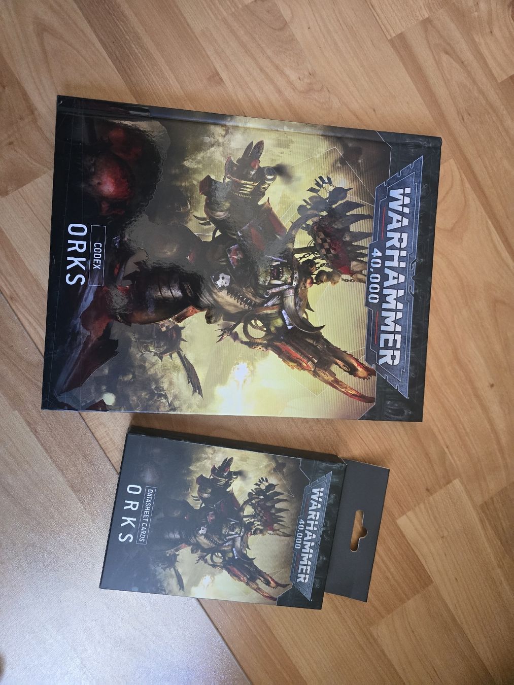 Giochi: Warhammer 40k Orks Codex und Datakarten, neuwertig! – Usato da Zürich venduto da smbebaye