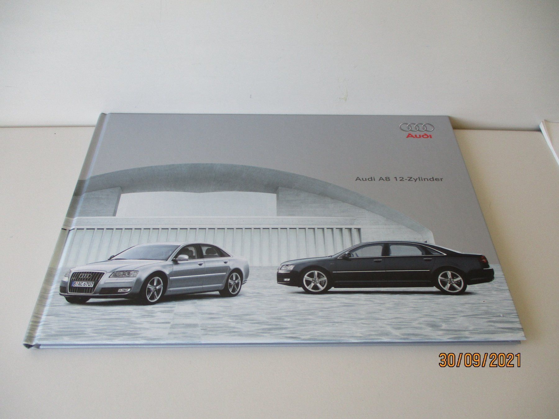 Audi Documenti: 12-Zylinder Audi Katalog – Usato da Langnau i. E. venduto da Superseven69