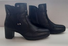 NEUWERTIGE SCHWARZE RIEKER STIEFELETTE GR 39