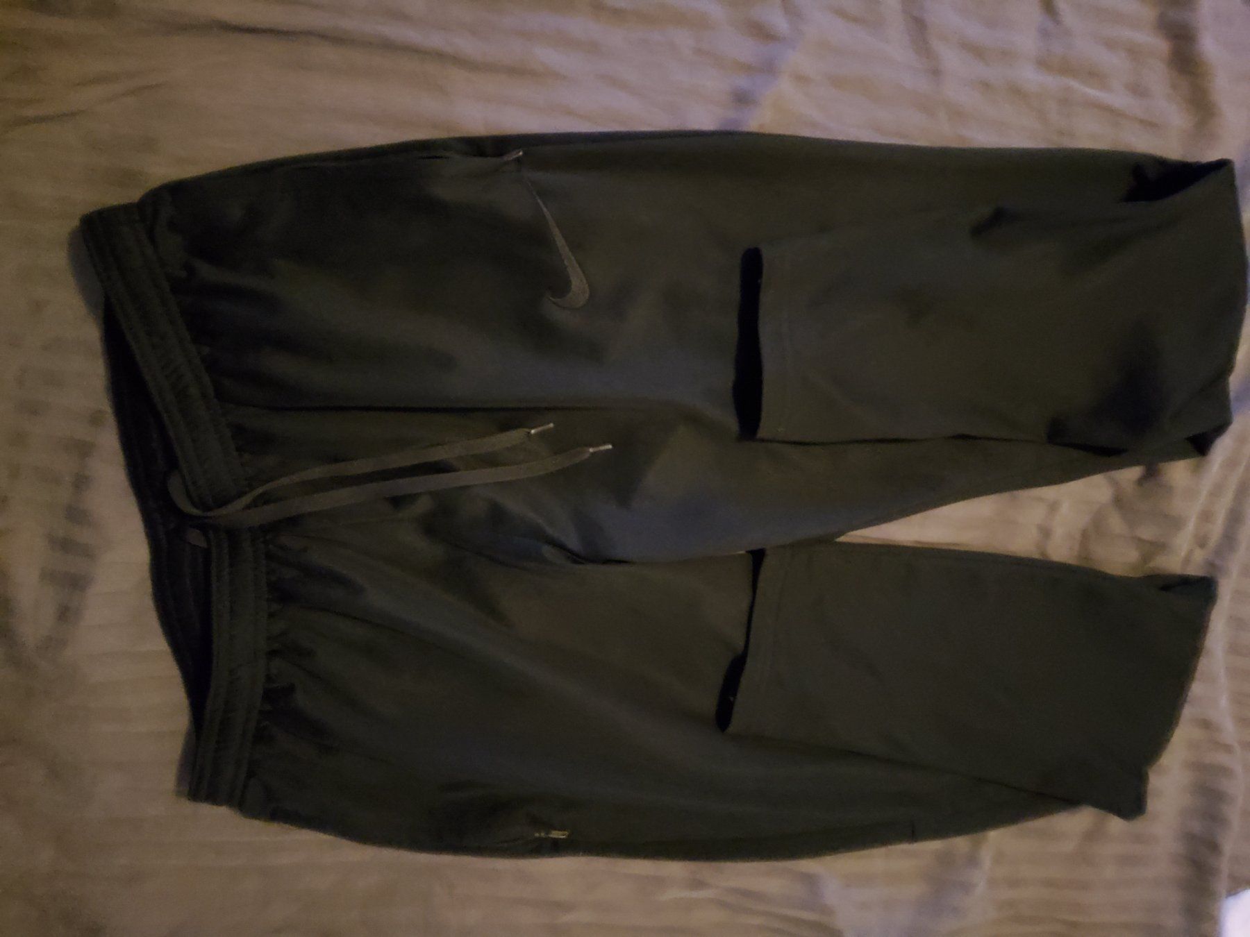 Nike Hosen: Nike Trainer Hose S – Gebraucht aus Zürich von Dalicelik