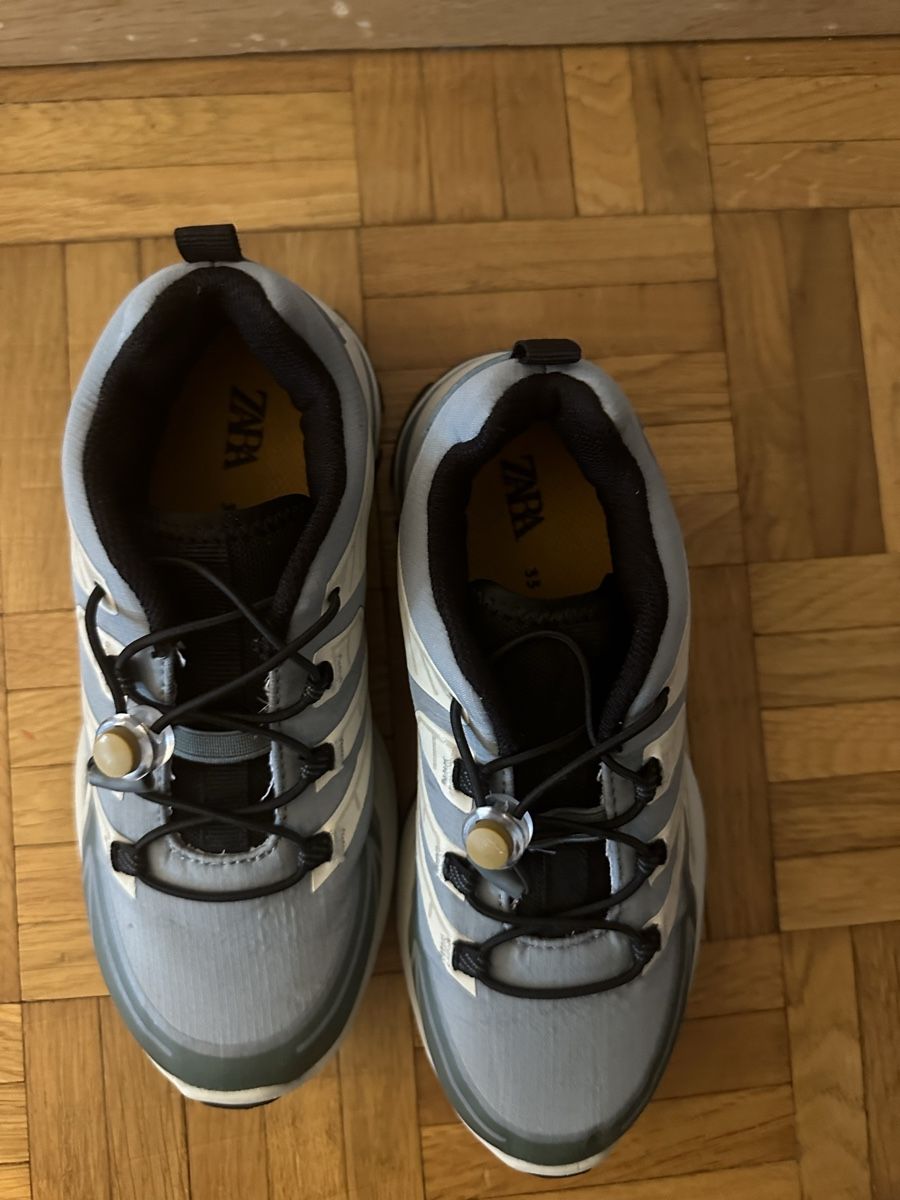 Zara Chaussures garçon: Zara Sneaker, Gr.33 – D'occasion à Neuenhof par prada010 1