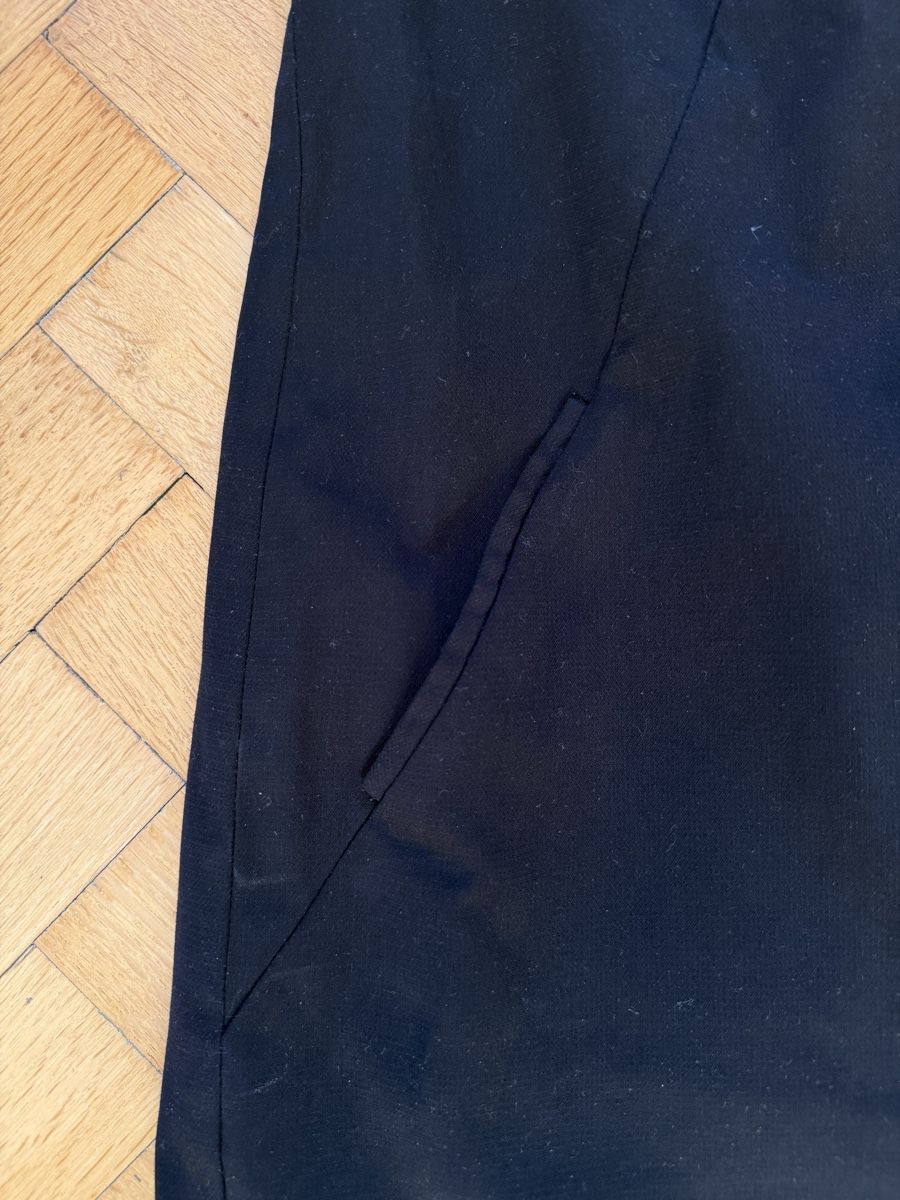 Vestiti: Robe noire Jacob - Taille S - Élégante et confortable – Usato da Lausanne venduto da Stephaniesdressing 3