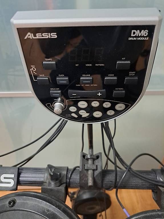 Alesis Instruments de musique: Alesis Einsteiger E-Drum – D'occasion à Birmenstorf AG par Hexxor 1