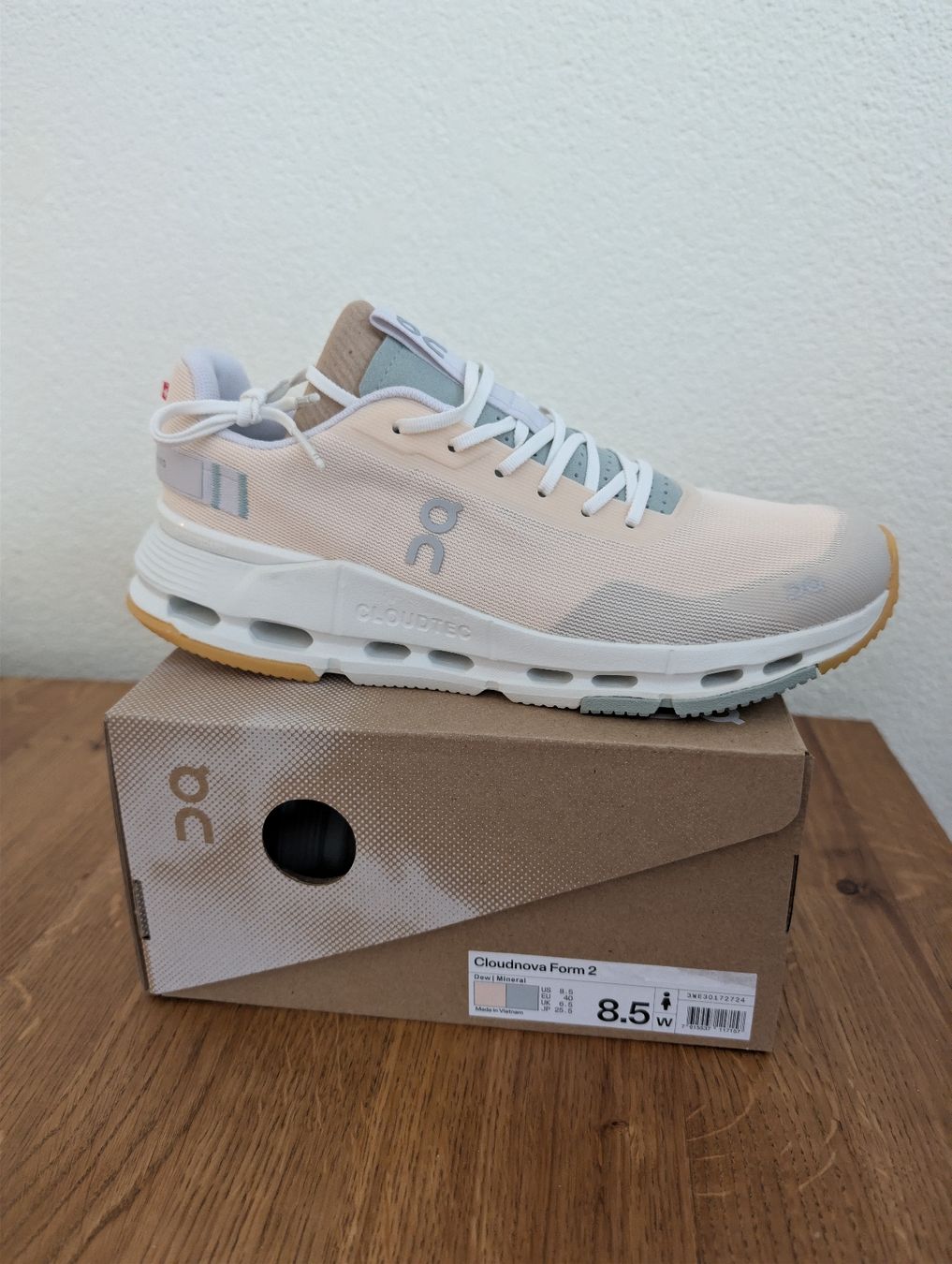 On Chaussures femmes: On Cloudnova Form 2 – Neuf avec emballage d'origine à Grosswangen par Telepathy