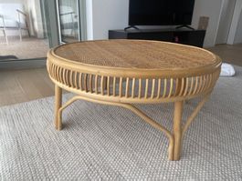 Couchtisch aus Rattan; erhältlich ab Mitte September