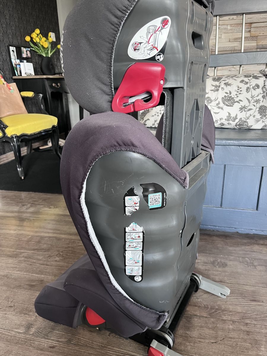 Britax Römer Auto-Kindersitze: Siège auto Römer gris bon état – Gebraucht aus La Chaux-de-Fonds von eli_9dy8 1