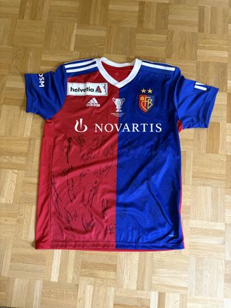 Fc Basel Trikot mit allen Unterschriften