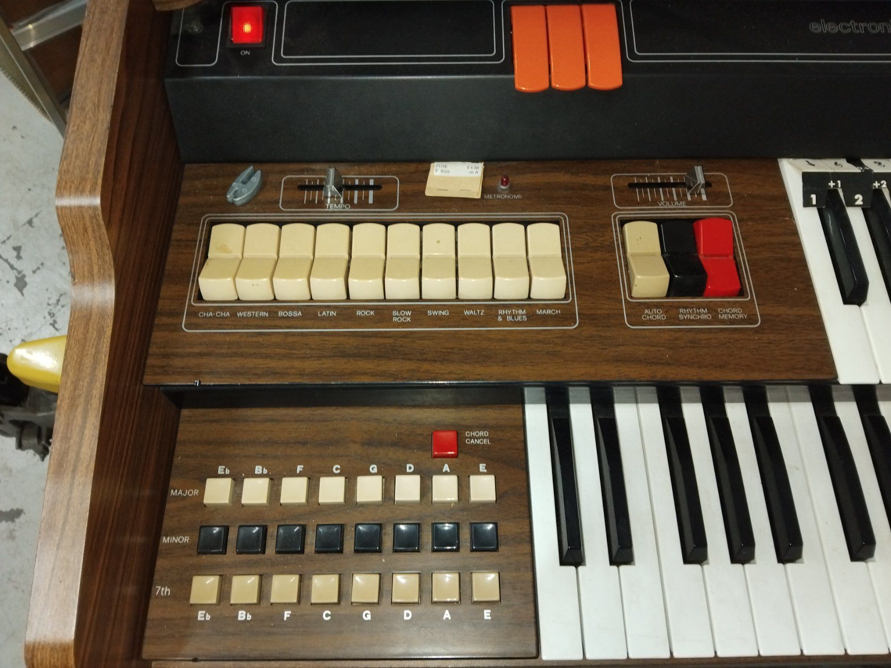 Bontempi Strumenti musicali: BONTEMPI - Heimorgel  B370.51 – Usato da Rüti ZH venduto da Restwert_Rueti_ZH 1