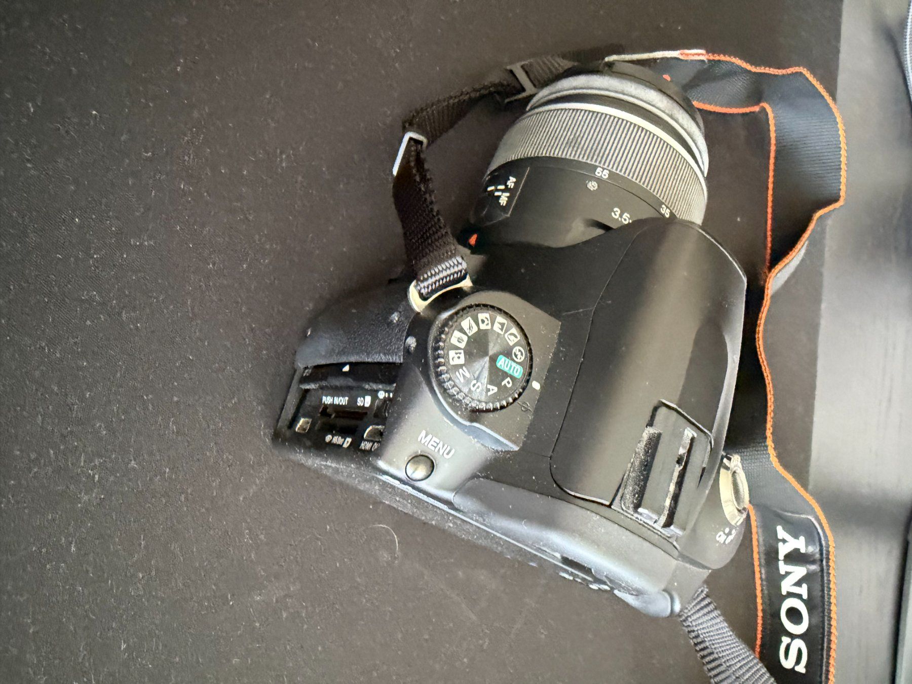 Sony Fotocamera: Sony DSLR-A230 digital SLR camera – Usato da Schliern b. Köniz venduto da plebnificent 1