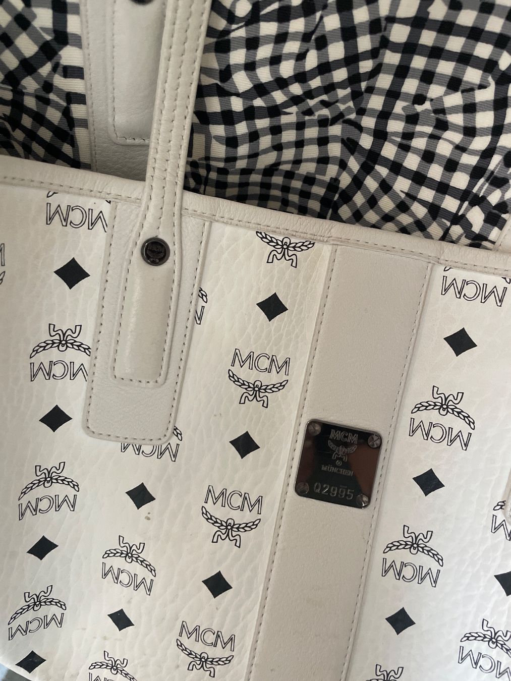 Mcm Taschen für Damen: Mcm shopper Weiss – Gebraucht aus Belp von ali_92d8 1